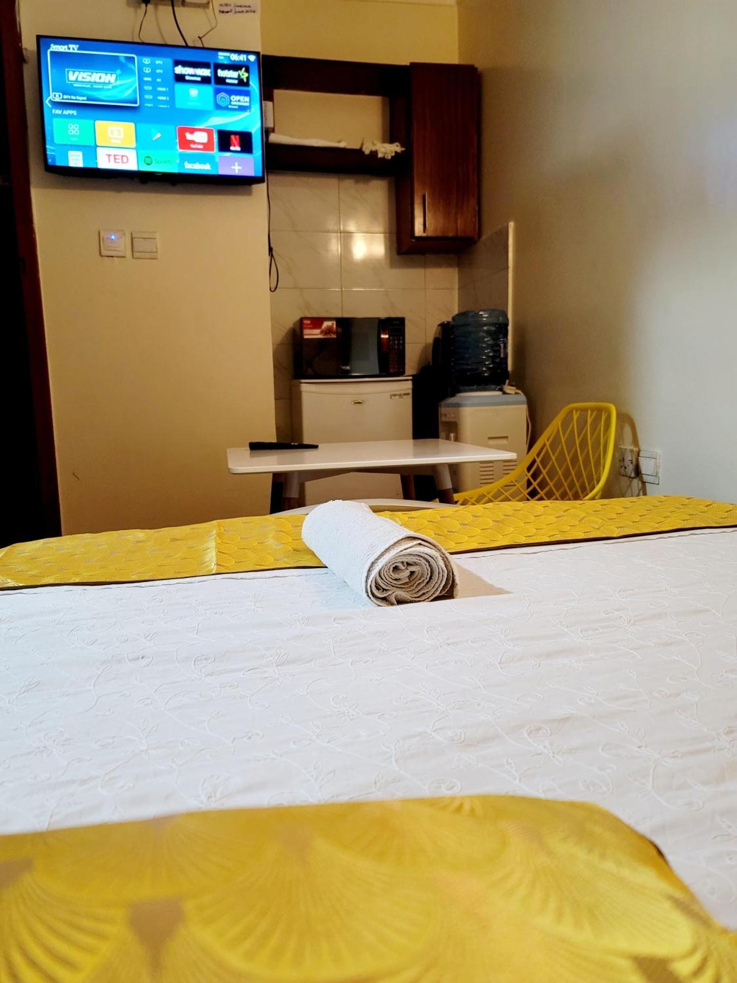 Deka Hotel Ngara Equity Найробі Екстер'єр фото