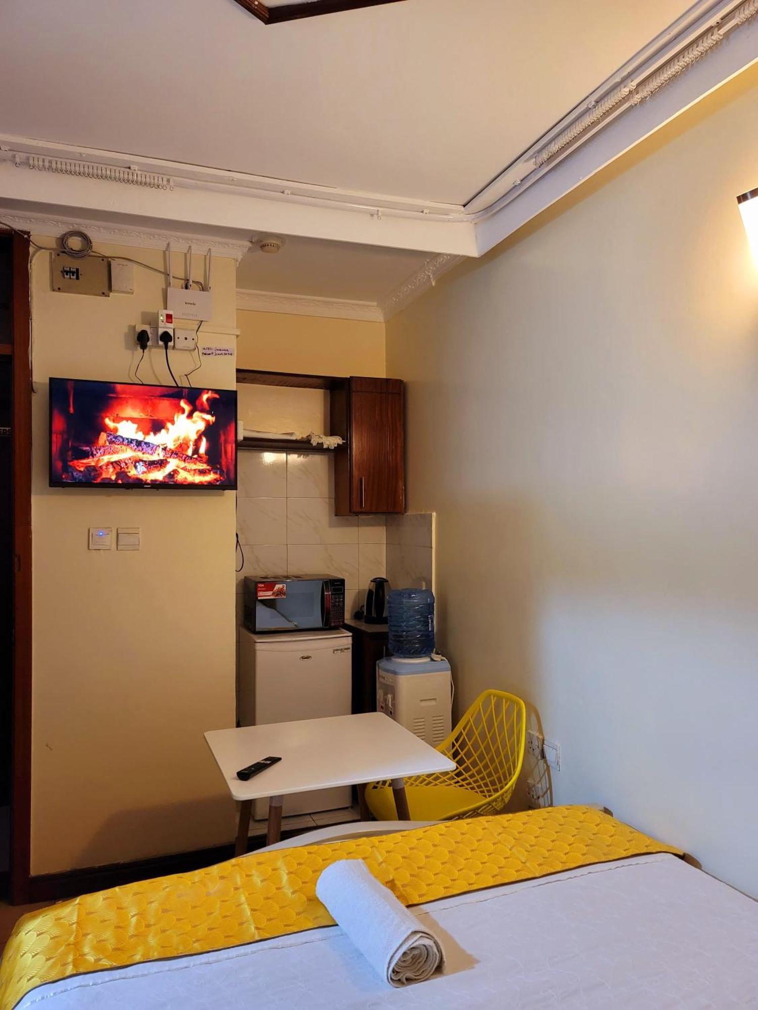 Deka Hotel Ngara Equity Найробі Екстер'єр фото