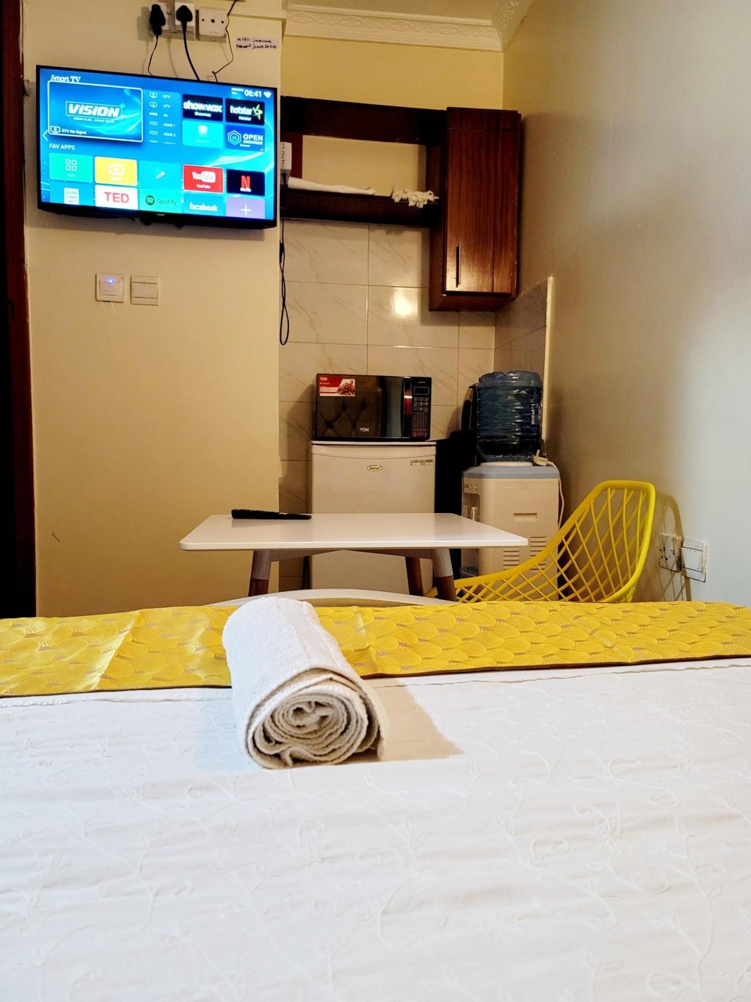 Deka Hotel Ngara Equity Найробі Екстер'єр фото