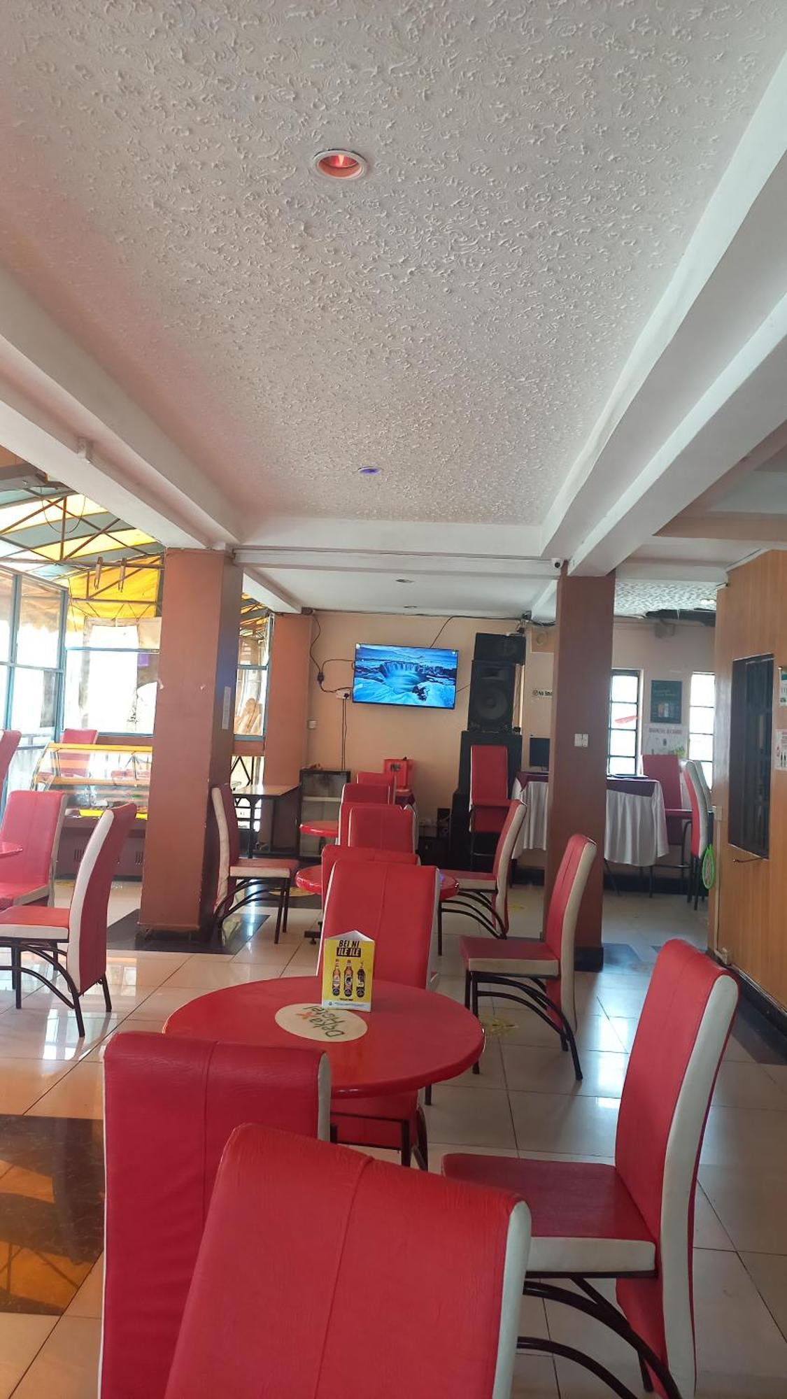 Deka Hotel Ngara Equity Найробі Екстер'єр фото